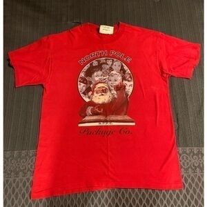 Vintage Christmas Pinup Santa Clause T-shirt Tee North Pole Packing Co Red
